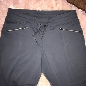 Athleta gray Metro Slouch pant never worn